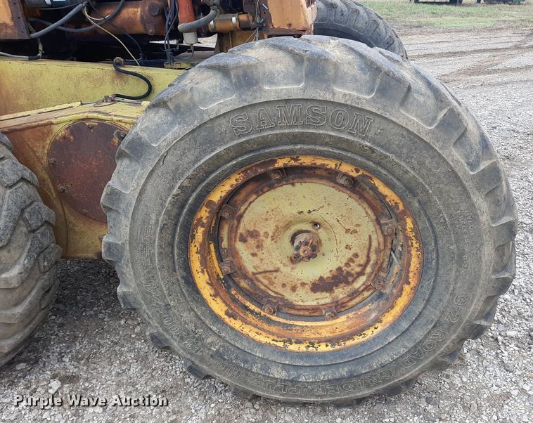 image for item KD9078 1961 Huber 10D  rigid frame motor grader