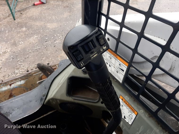image for item KD9081 2013 Bobcat S590  skid steer loader