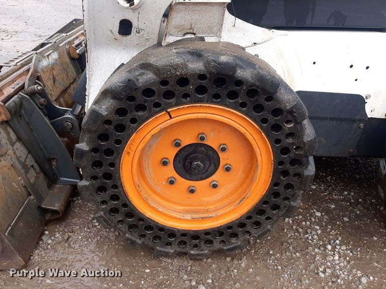 image for item KD9081 2013 Bobcat S590  skid steer loader