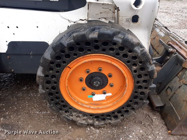 image for item KD9081 2013 Bobcat S590  skid steer loader