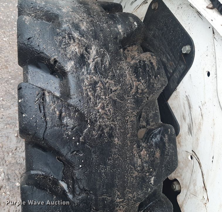 image for item KD9081 2013 Bobcat S590  skid steer loader