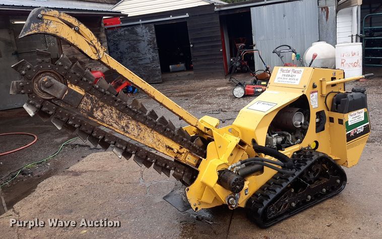 image for item KD9082 2015 Vermeer RTX250  trencher