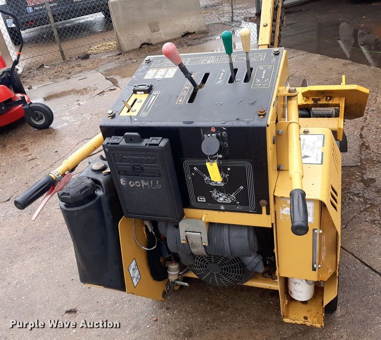 image for item KD9082 2015 Vermeer RTX250  trencher