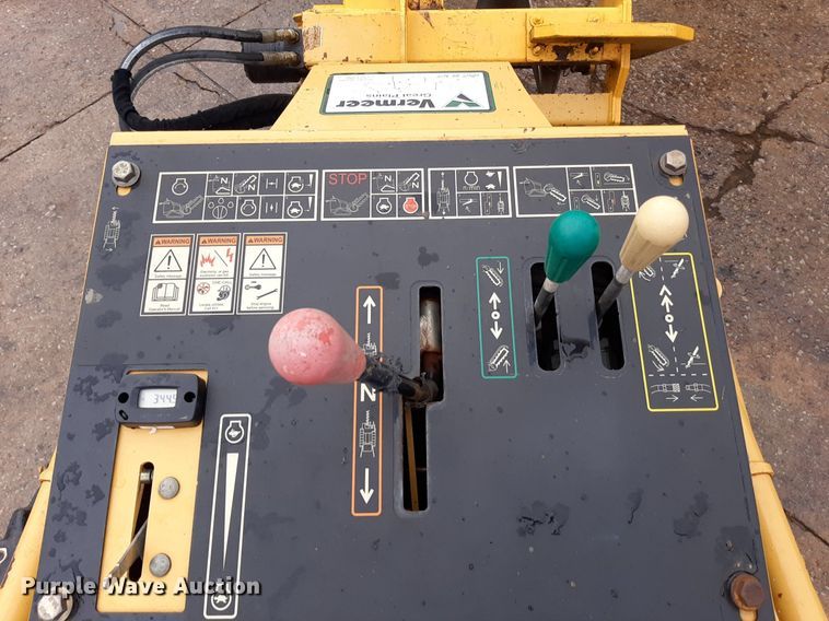 image for item KD9082 2015 Vermeer RTX250  trencher