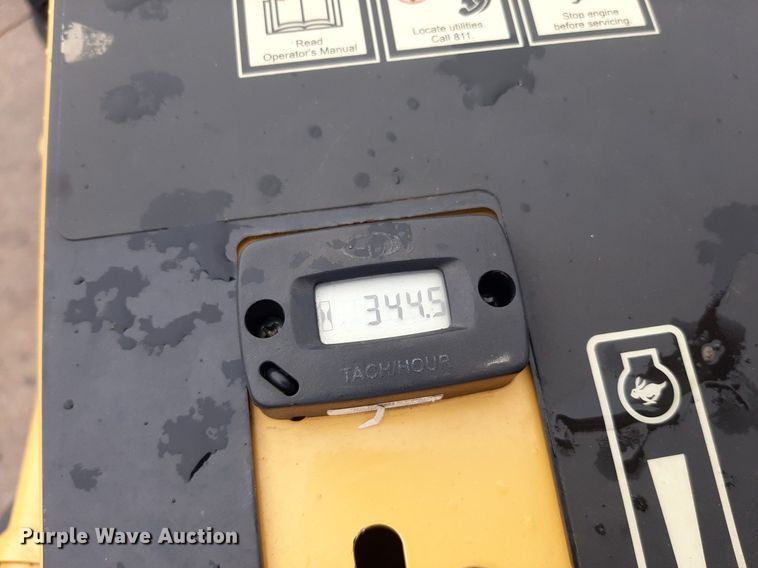 image for item KD9082 2015 Vermeer RTX250  trencher