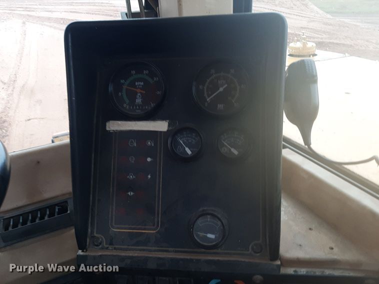 image for item KD9087 1996 Caterpillar 623F  elevating scraper