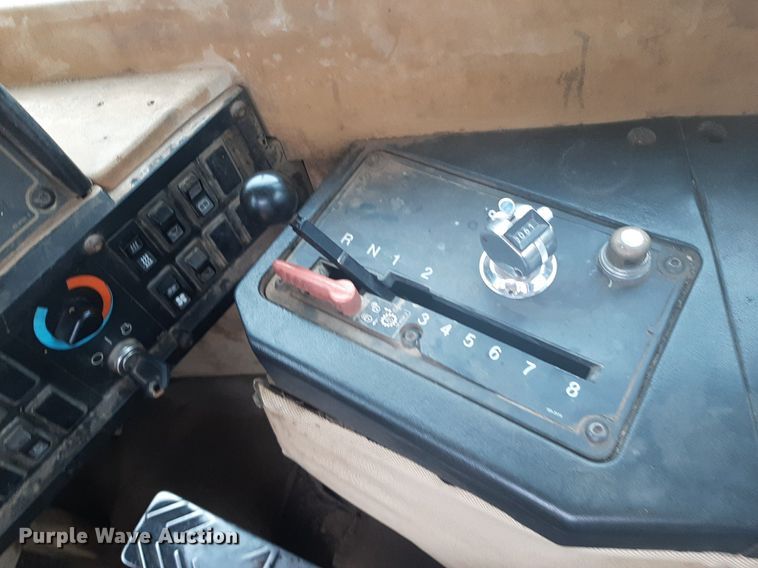 image for item KD9087 1996 Caterpillar 623F  elevating scraper