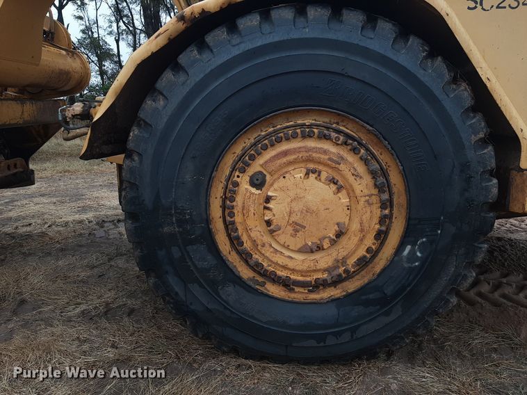 image for item KD9087 1996 Caterpillar 623F  elevating scraper