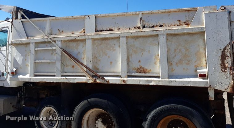 image for item KD9094 1980 Peterbilt 359  dump truck