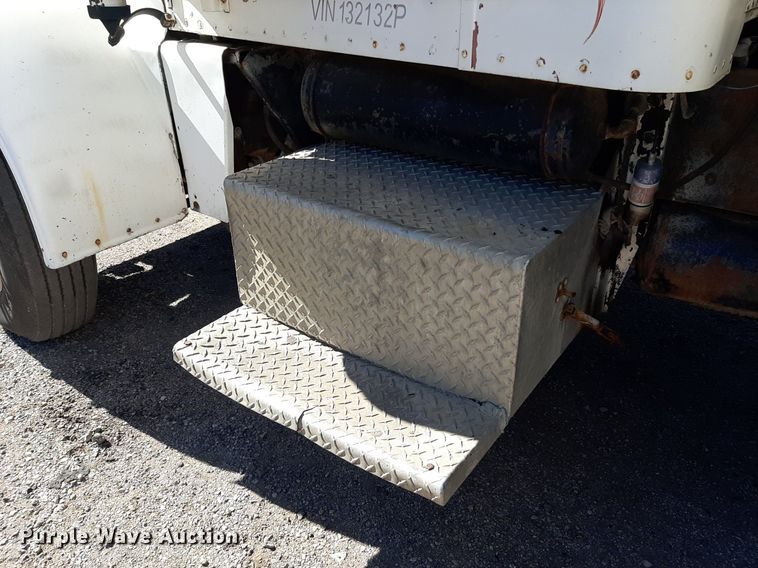 image for item KD9094 1980 Peterbilt 359  dump truck