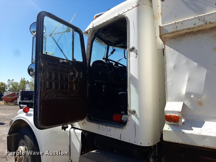 image for item KD9094 1980 Peterbilt 359  dump truck