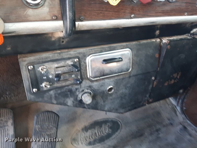 image for item KD9094 1980 Peterbilt 359  dump truck