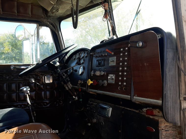 image for item KD9094 1980 Peterbilt 359  dump truck