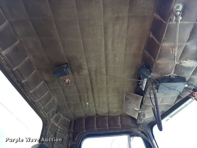 image for item KD9094 1980 Peterbilt 359  dump truck