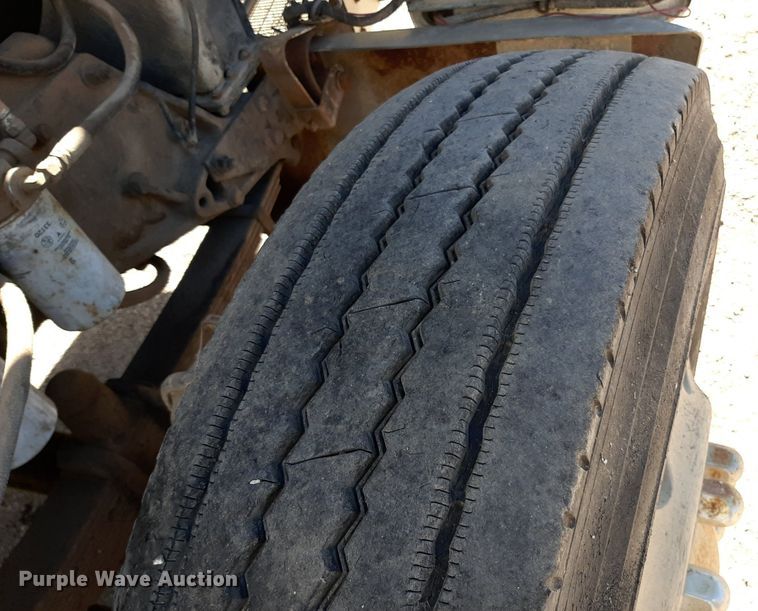 image for item KD9094 1980 Peterbilt 359  dump truck