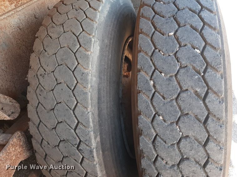 image for item KD9094 1980 Peterbilt 359  dump truck