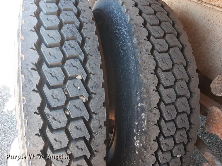 image for item KD9094 1980 Peterbilt 359  dump truck