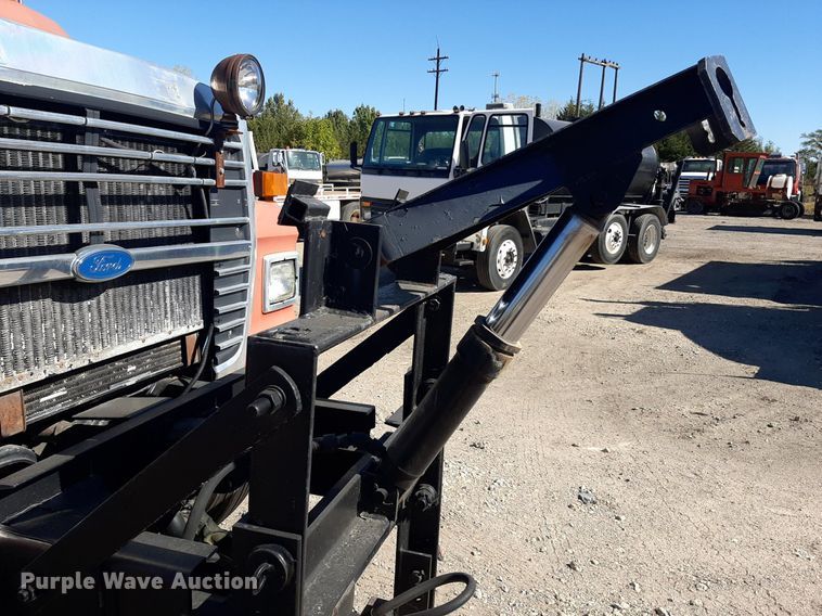 image for item KD9095 1992 Ford LN8000  dump truck