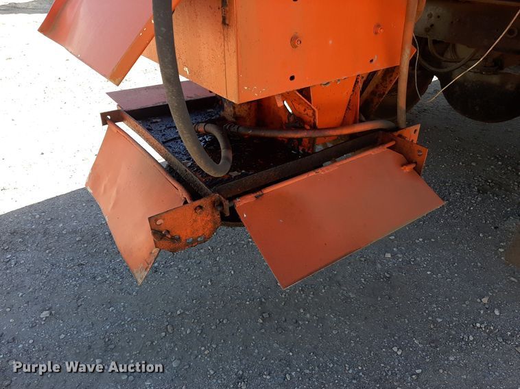 image for item KD9095 1992 Ford LN8000  dump truck