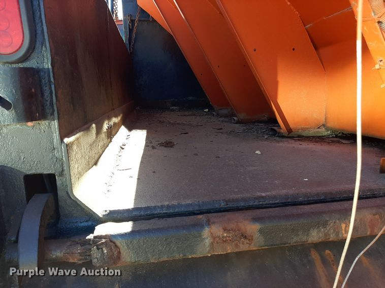 image for item KD9095 1992 Ford LN8000  dump truck