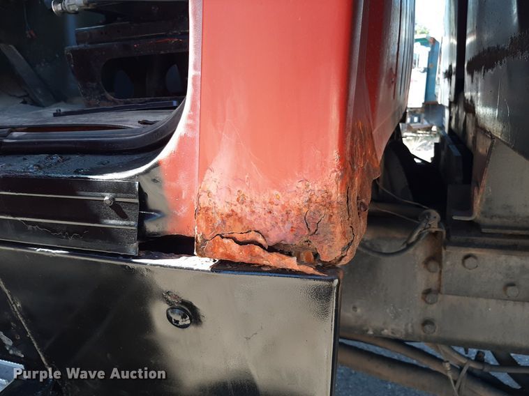 image for item KD9095 1992 Ford LN8000  dump truck