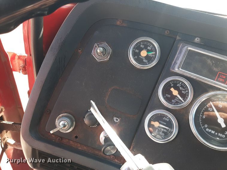 image for item KD9095 1992 Ford LN8000  dump truck