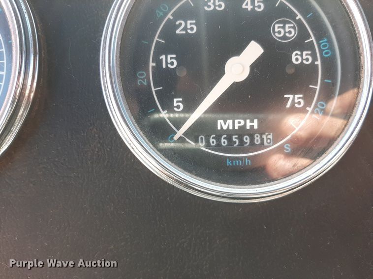 image for item KD9095 1992 Ford LN8000  dump truck