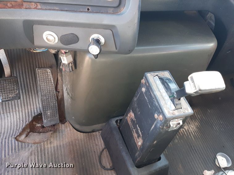 image for item KD9095 1992 Ford LN8000  dump truck