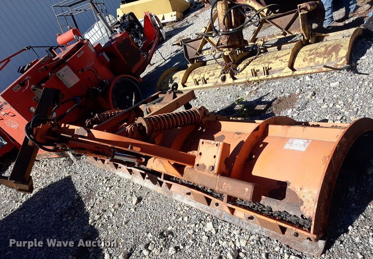 image for item KD9095 1992 Ford LN8000  dump truck