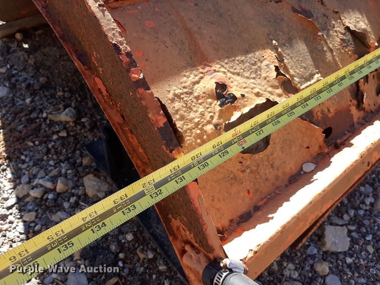 image for item KD9095 1992 Ford LN8000  dump truck