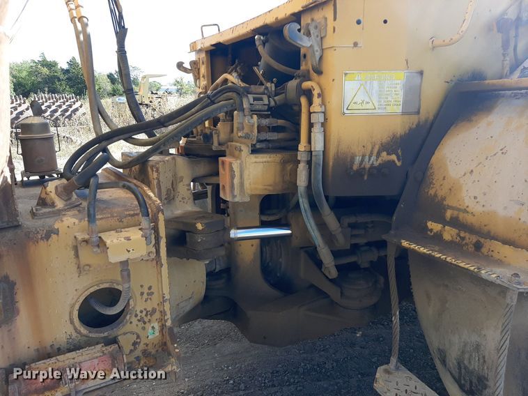 image for item KD9149 1993 Caterpillar D25D  water wagon