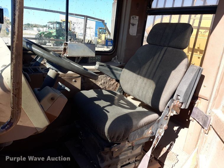 image for item KD9149 1993 Caterpillar D25D  water wagon