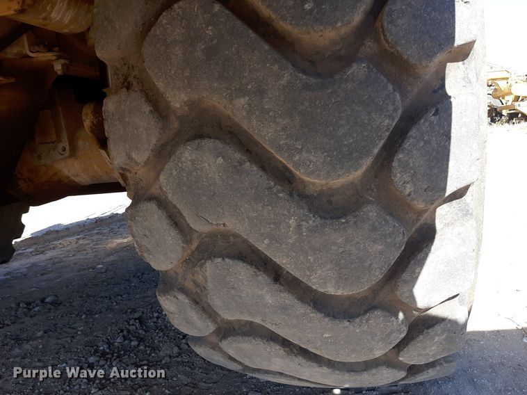 image for item KD9149 1993 Caterpillar D25D  water wagon