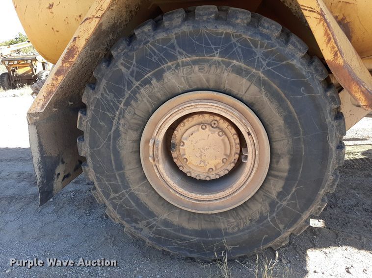 image for item KD9149 1993 Caterpillar D25D  water wagon