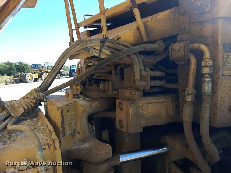 image for item KD9150 1992 Caterpillar D25D  haul truck