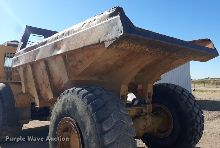 image for item KD9150 1992 Caterpillar D25D  haul truck