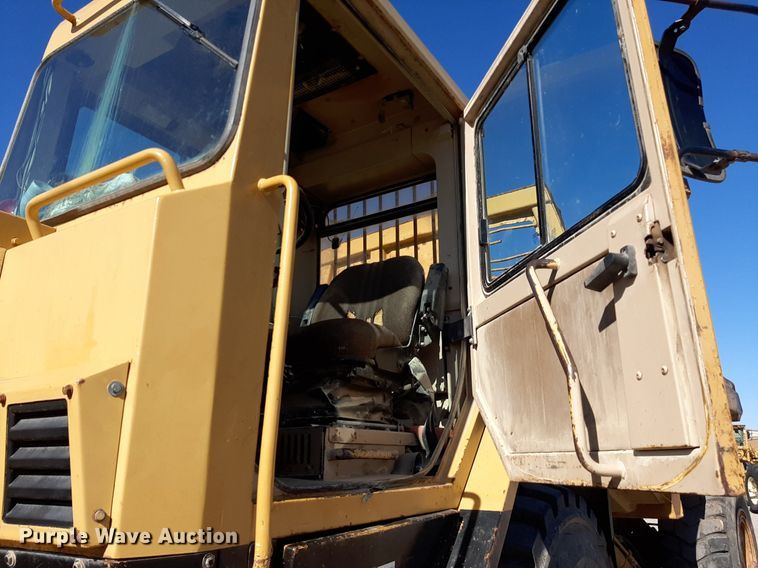 image for item KD9150 1992 Caterpillar D25D  haul truck