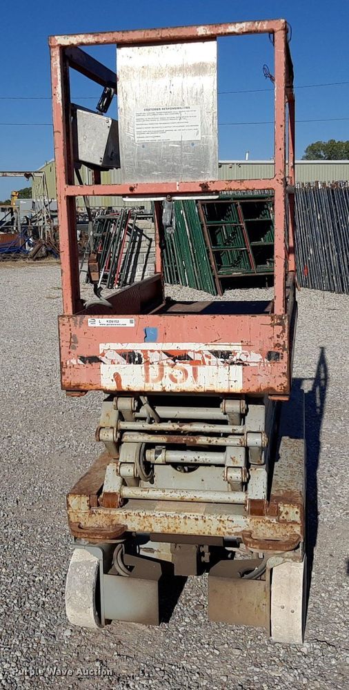 image for item KD9152 Skyjack 3219  scissor lift
