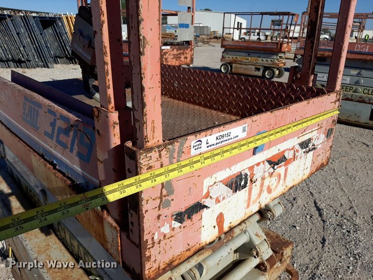image for item KD9152 Skyjack 3219  scissor lift