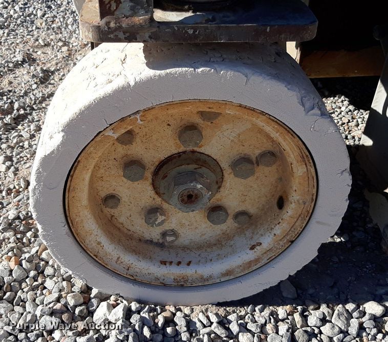 image for item KD9152 Skyjack 3219  scissor lift