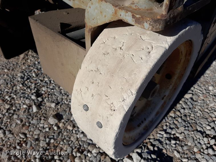 image for item KD9152 Skyjack 3219  scissor lift