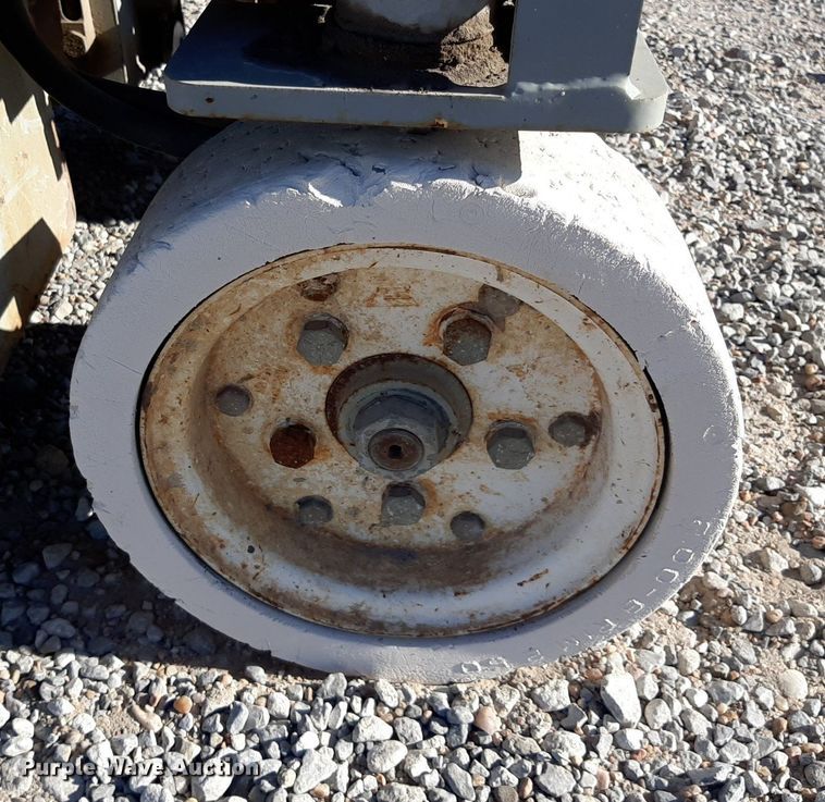 image for item KD9152 Skyjack 3219  scissor lift