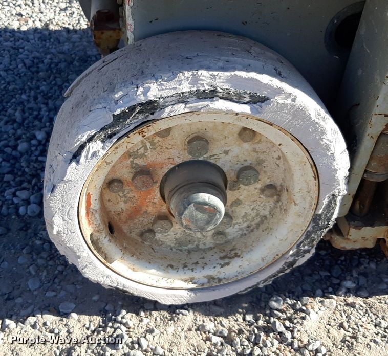 image for item KD9152 Skyjack 3219  scissor lift