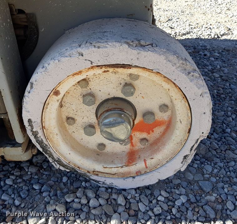 image for item KD9152 Skyjack 3219  scissor lift