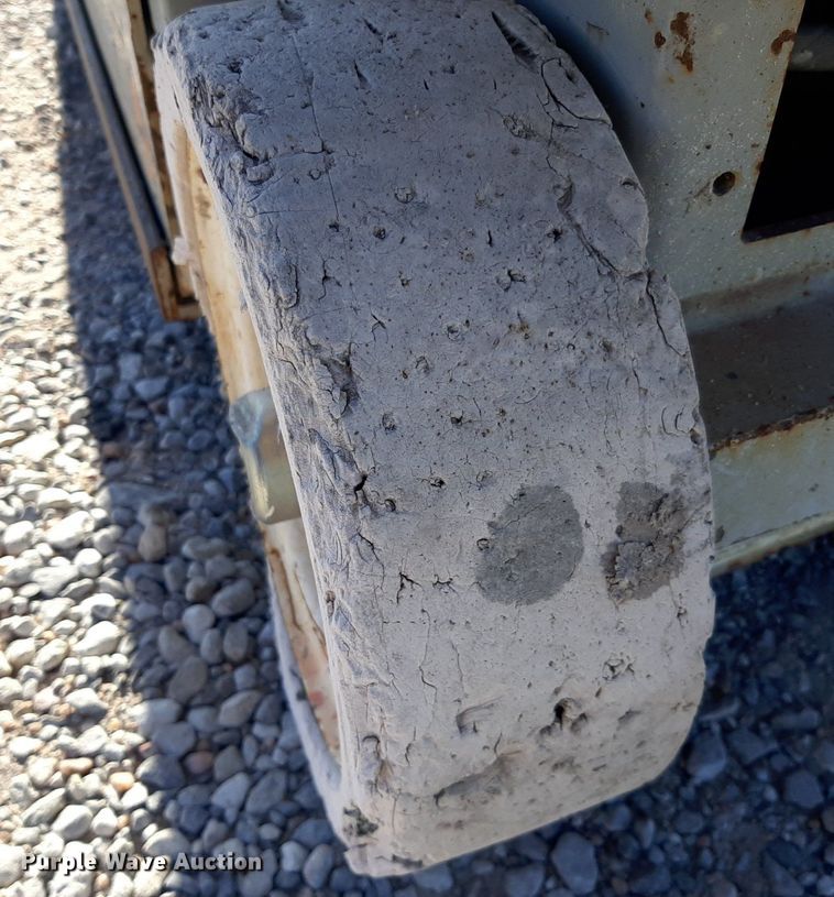 image for item KD9152 Skyjack 3219  scissor lift