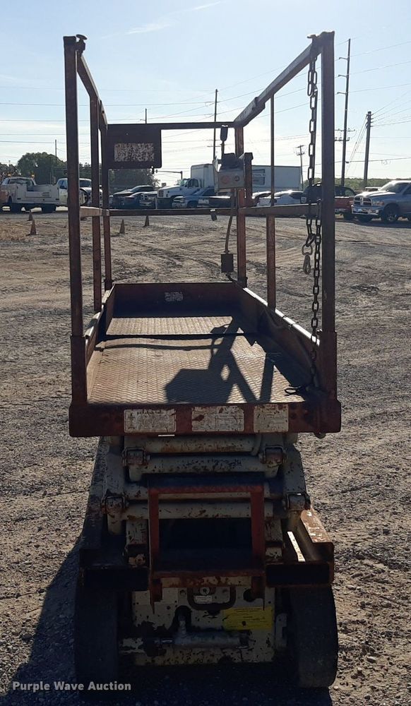 image for item KD9153 Skyjack 3220  scissor lift