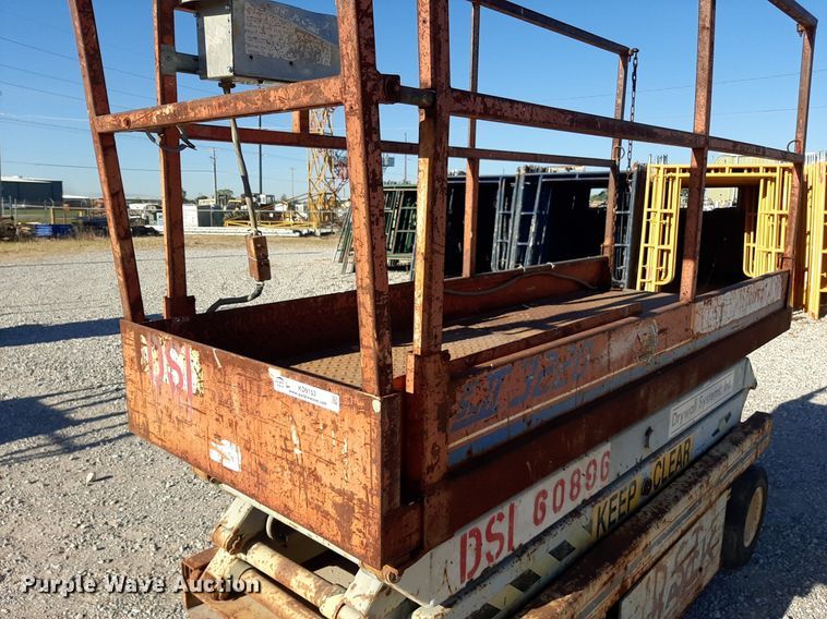 image for item KD9153 Skyjack 3220  scissor lift