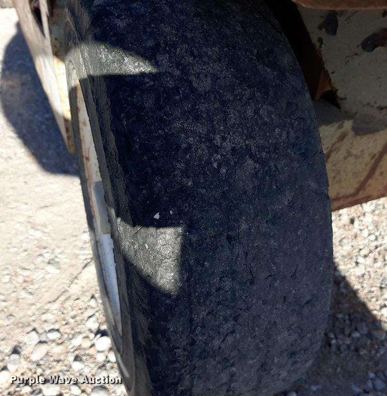 image for item KD9153 Skyjack 3220  scissor lift