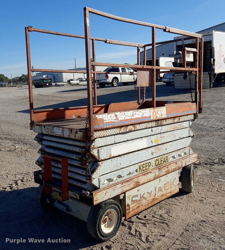 image for item KD9154 Skyjack  scissor lift