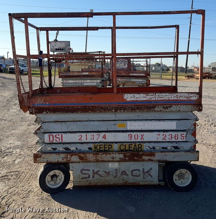 image for item KD9154 Skyjack  scissor lift